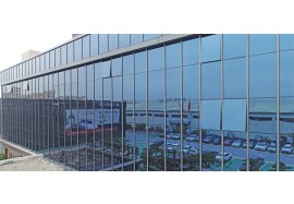 Hihaus Factory“新面孔”——蓝色玻璃表面